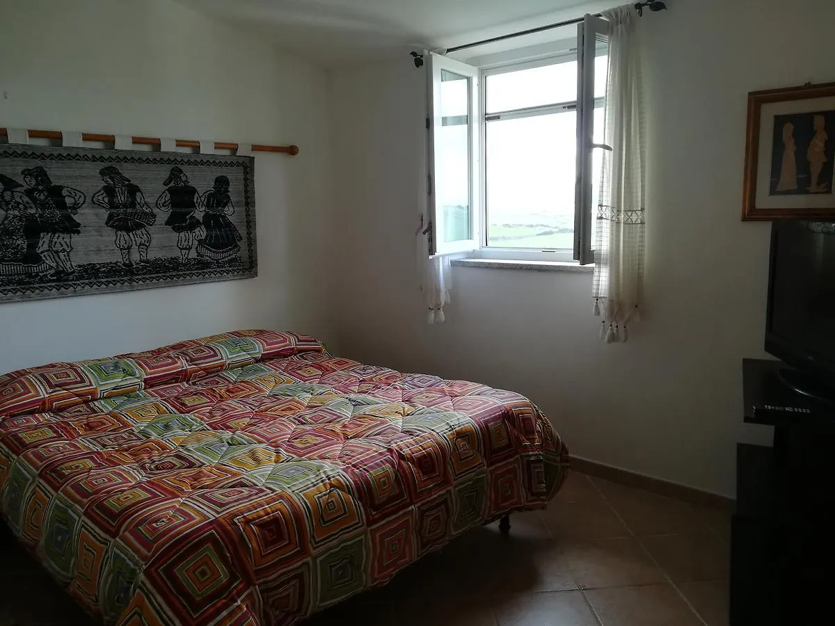 Bed And Breakfast Sas Damas Chiaramonti 0*,  Italië